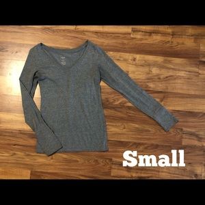 Long Sleeve Vneck